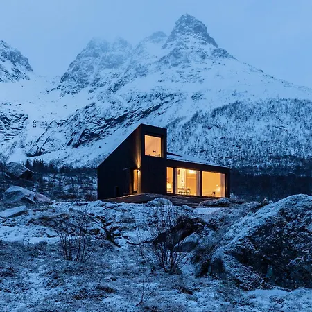 Black Aurora Nook Holiday home *